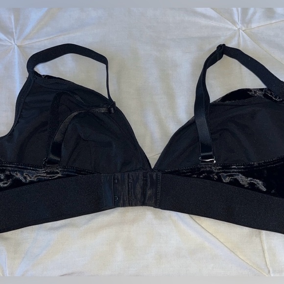 Victoria’s Secret PINK Black Velvet Unpadded Bralette SIZE LARGE - Picture 4 of 5
